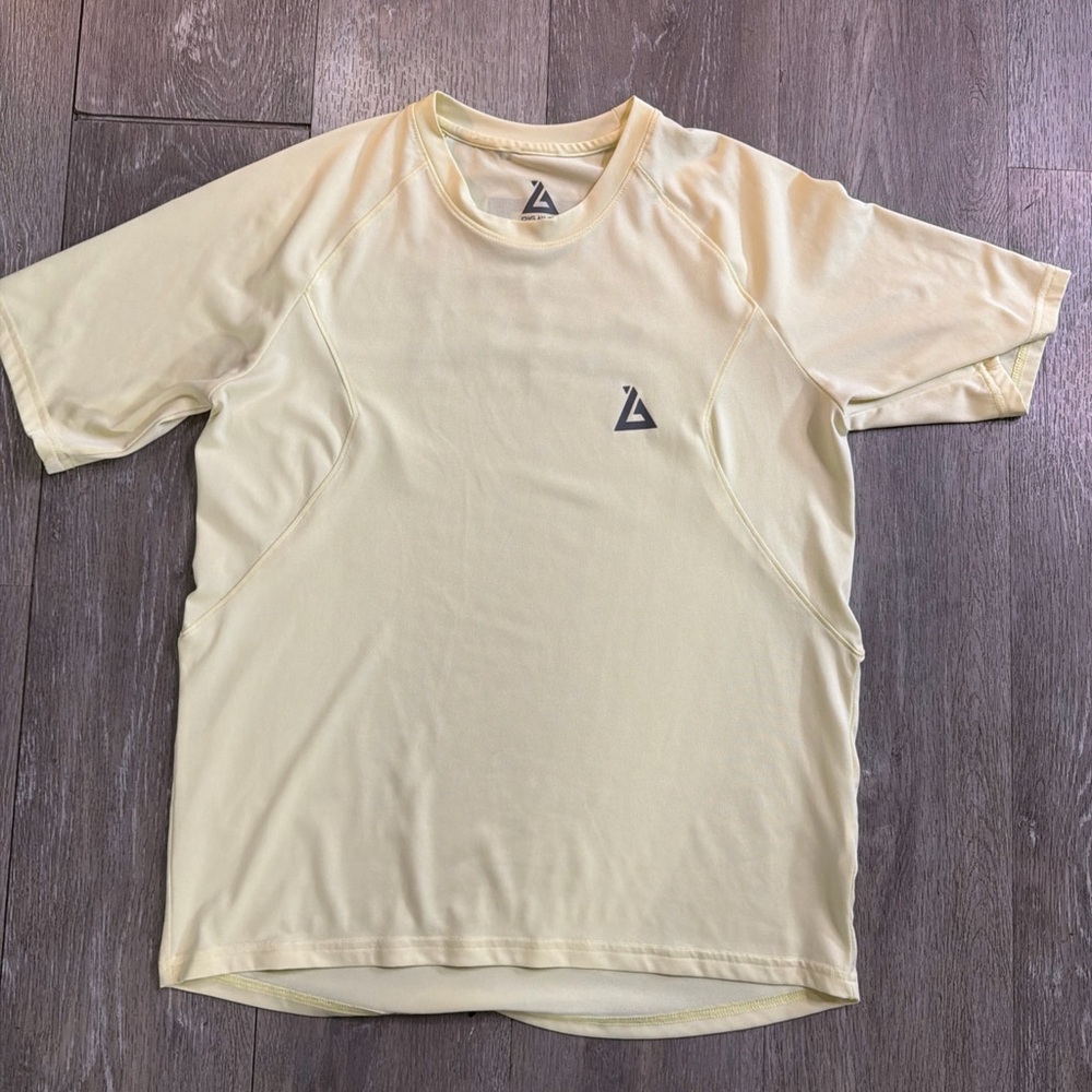 Rigawtr T Shirt Mens Sz Medium Yellow Short Sleeve Polyester Short Sleeve